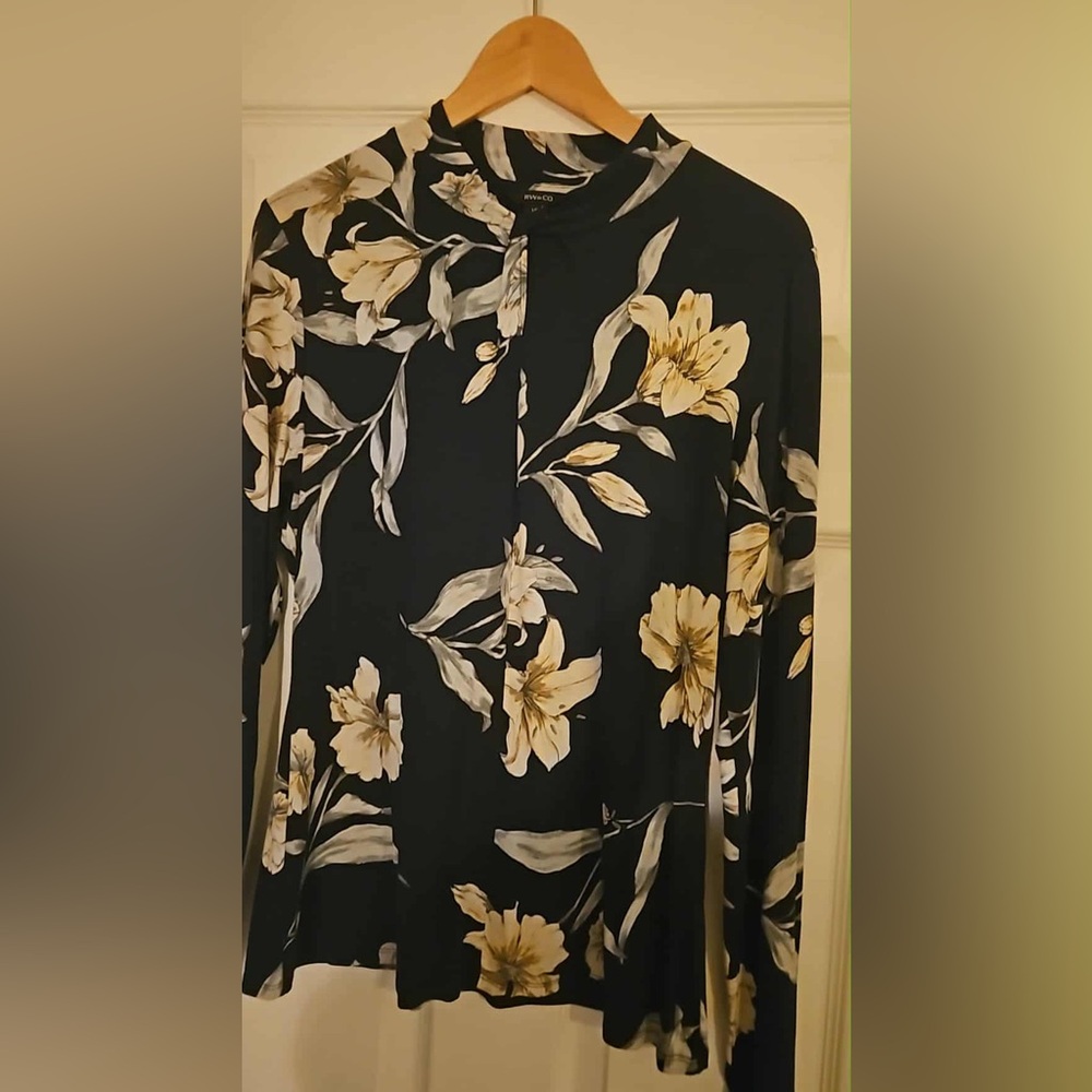RW&CO. Black and Cream Floral Top